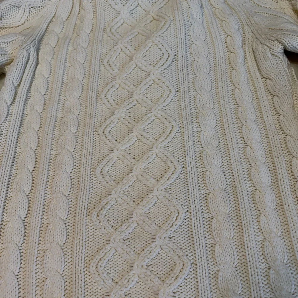 Vintage Macy's Ivory Cable Knit Cardigan Sweater grandma core - Picture 4 of 9